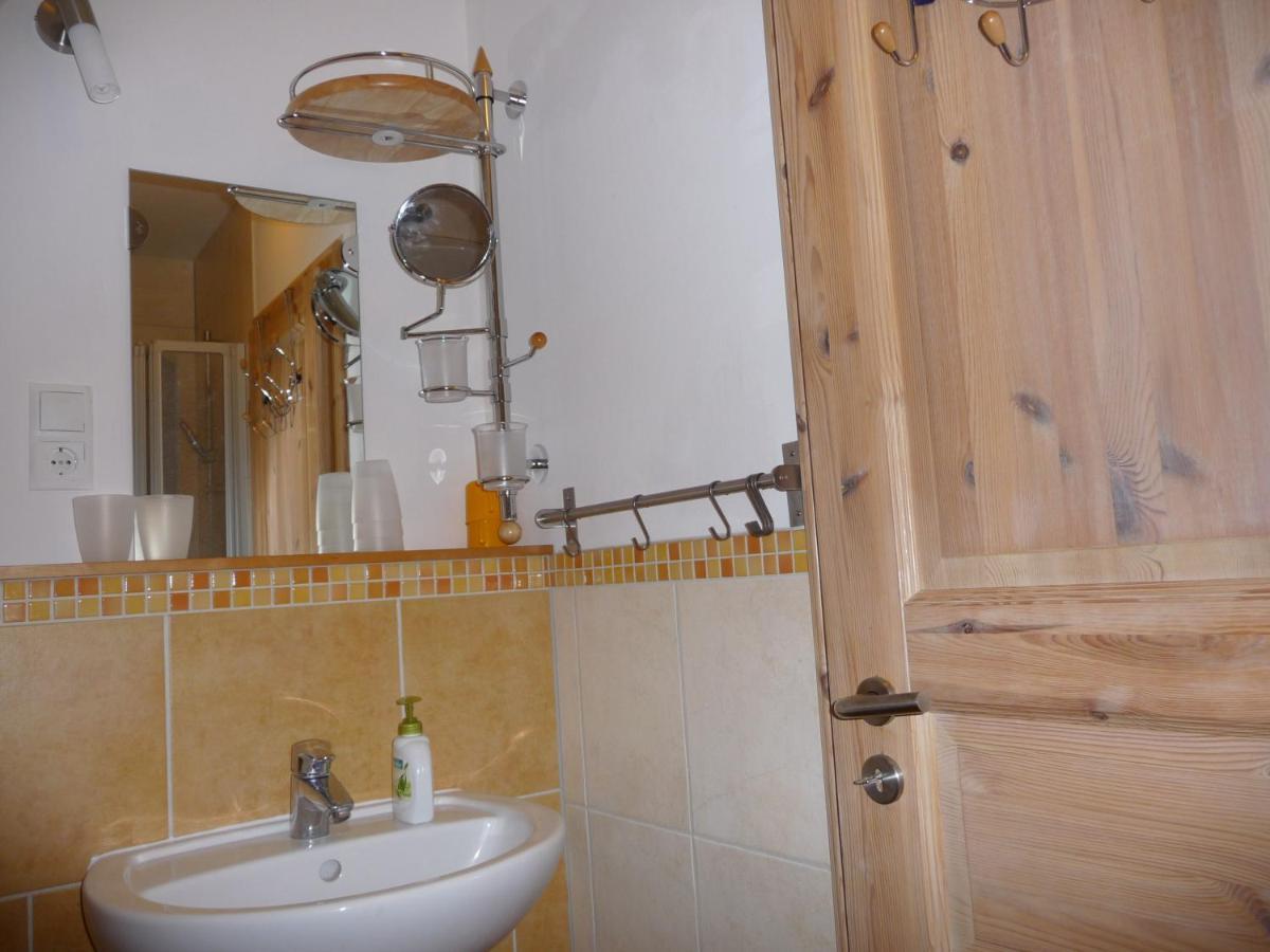 Haus Bergwiese - Fuer Naturfreunde, Familien, Wanderer Gehlberg Extérieur photo